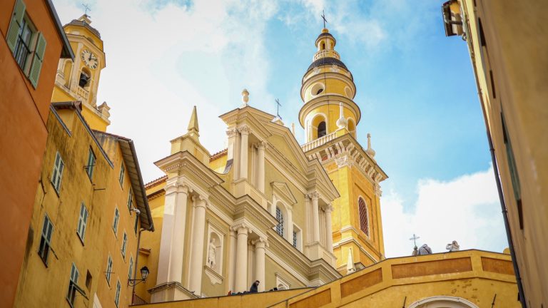 Terremoto, cappella del Principe di Monaco… Conosci bene i segreti della Basilica di San Michele Arcangelo di Mentone?