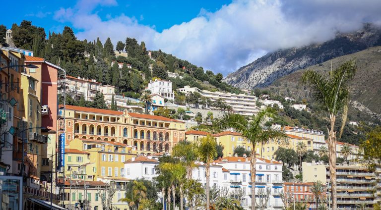 Municipales 2026. Faut-il vraiment fermer le campus de Sciences Po ? Les candidats expliquent à Menton-Presse quel avenir ils lui promettent