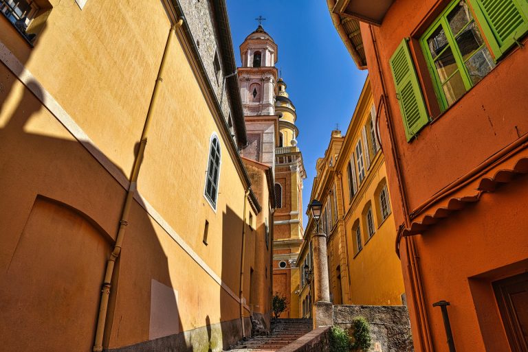 Classement mondial des villes à visiter en 2026 : Menton s’invite parmi les destinations françaises qui comptent !