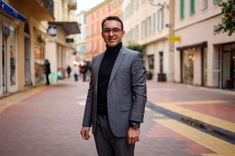 À Menton, ce candidat de droite torpille le barrage anti-RN, « Sarkozy-Paire, c’est une mascarade ! »