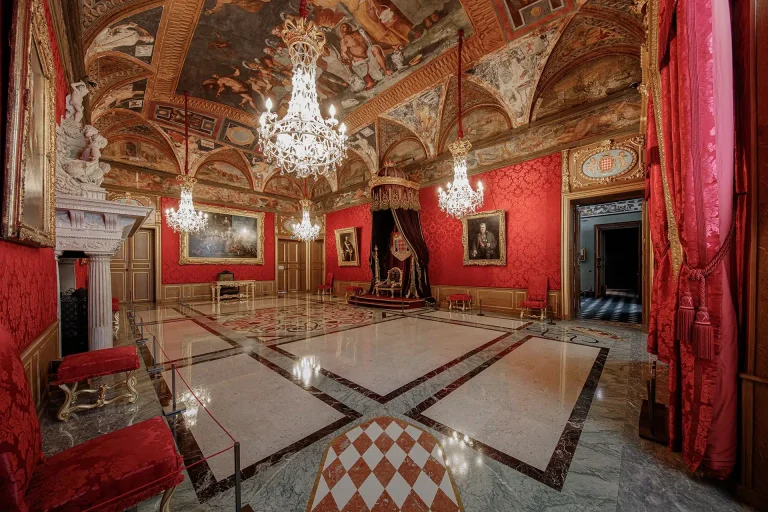 À Monaco, derrière les portes du Palais, ces détails que les visiteurs remarquent à peine
