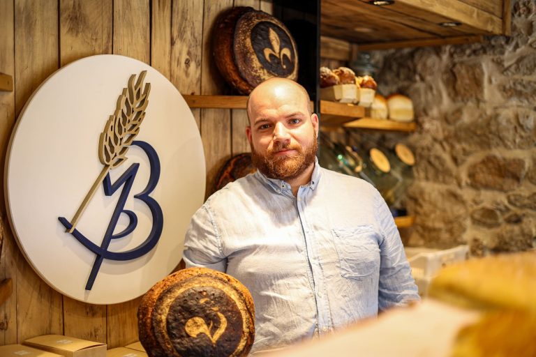 Proprio vicino a Menton. Il successo incredibile di questa pasticceria, dalla «miglior baguette della Costa Azzurra» ai migliori atleti di alto livello