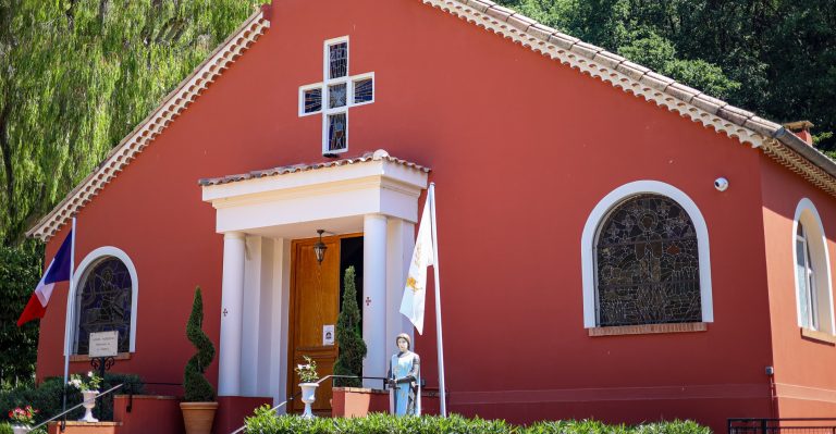Menton : longtemps dans l’ombre, ce petit sanctuaire abrite un trésor venu de Roquebrune Eglise Saint Jeanne d Arc