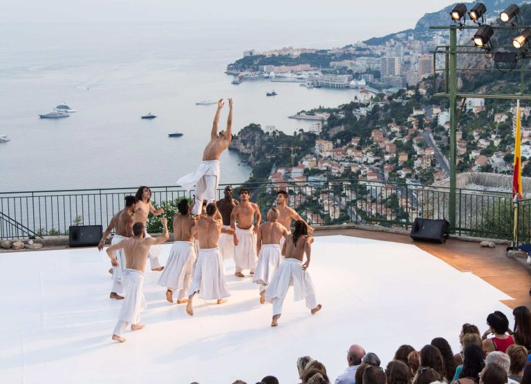 Près de Menton. Théâtre, humour, danse… à Roquebrune-Cap-Martin, ce rendez-vous estival revient avec Mathieu Madenian Roquebrune-Cap-Martin. Le 51e festival de Théâtre, Humour et Danse