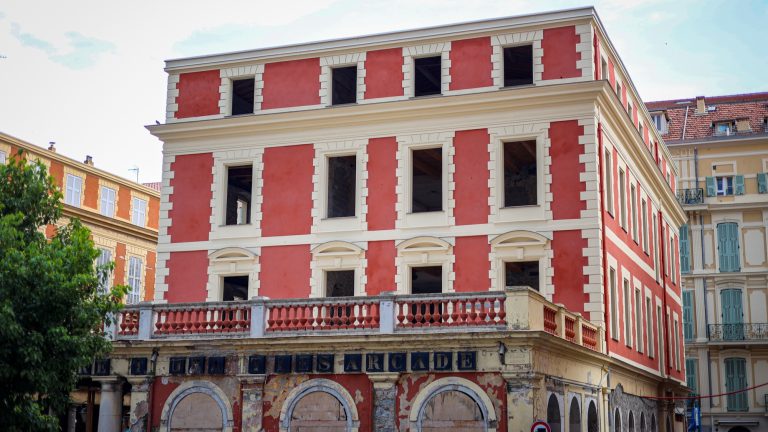 Menton. « Le chantier n’a jamais été abandonné » : la mise au point du propriétaire sur la situation de l’hôtel des Arcades Hôtel-Les-Arcades-Menton