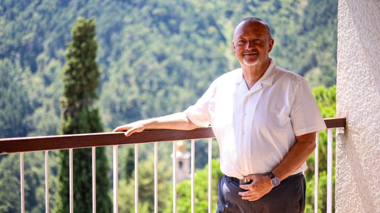 Parcheggio aggiuntivo, «verru» da ristrutturare, ristorante da riaprire... Il sindaco di Castillon dettaglia i suoi progetti nel Menton-Presse Castillon