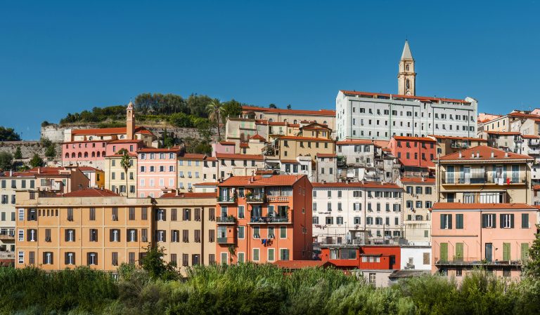 Acquistare a Vintimille: vera opportunità o cattiva idea? Questo agente immobiliare di Menton pondera i pro e i contro