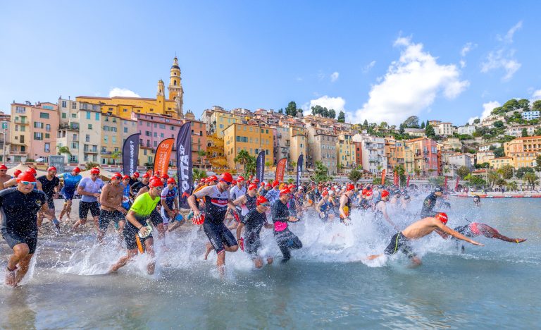 FOTO. « L’abbiamo voluto, l’abbiamo fatto »: a Menton, il più grande aquathlon di Francia ha acceso la spiaggia dei Sablettes Yotta Menton
